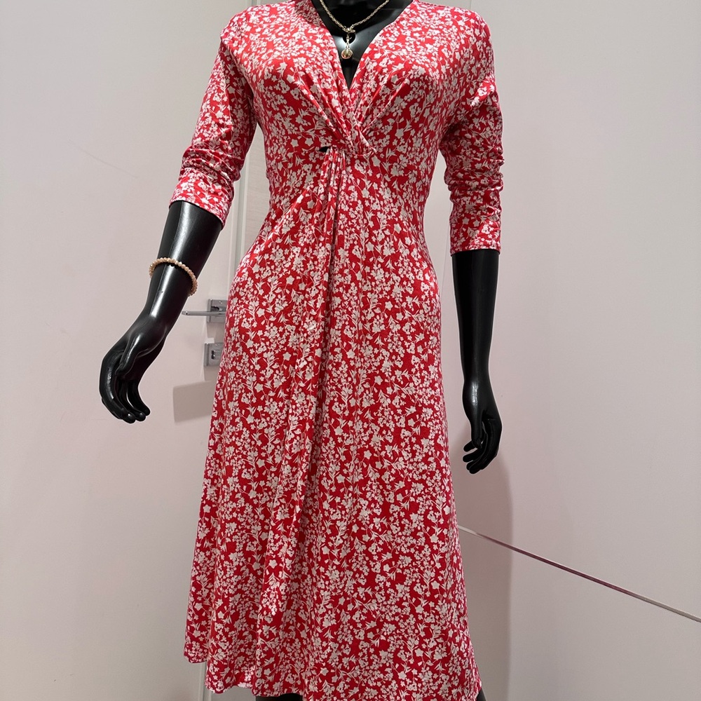 Isabella Oliver Red Floral Twist-Detail Dress